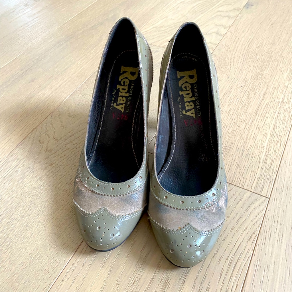 Replay Taupe Pumps